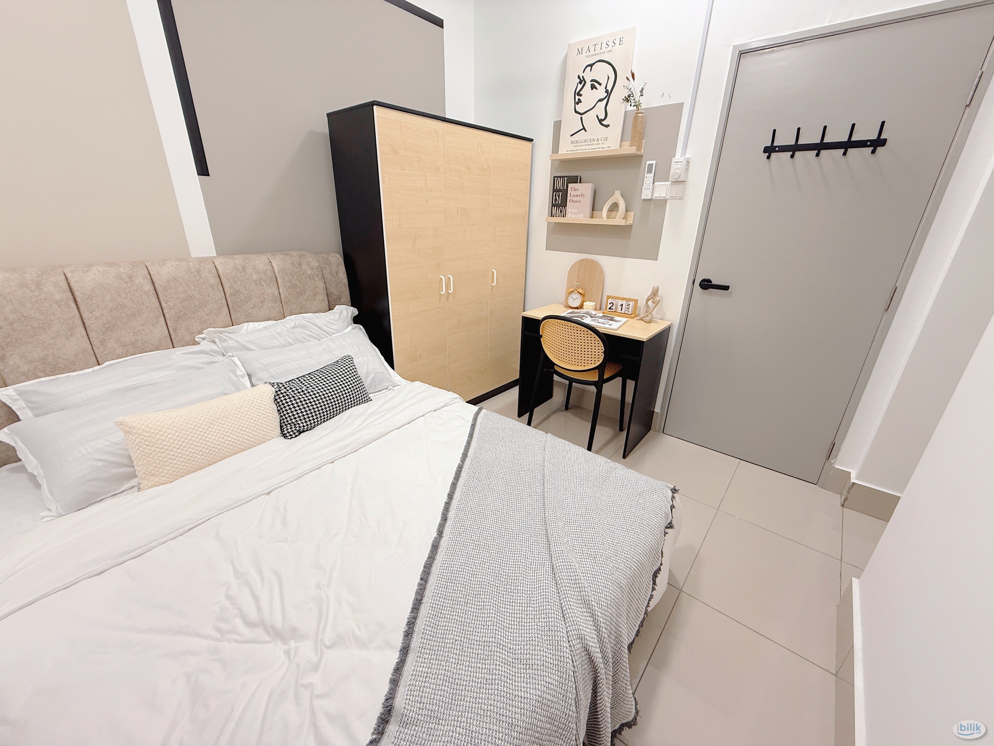 Middle Room at Razak City Residences, Sungai Besi - Image 2