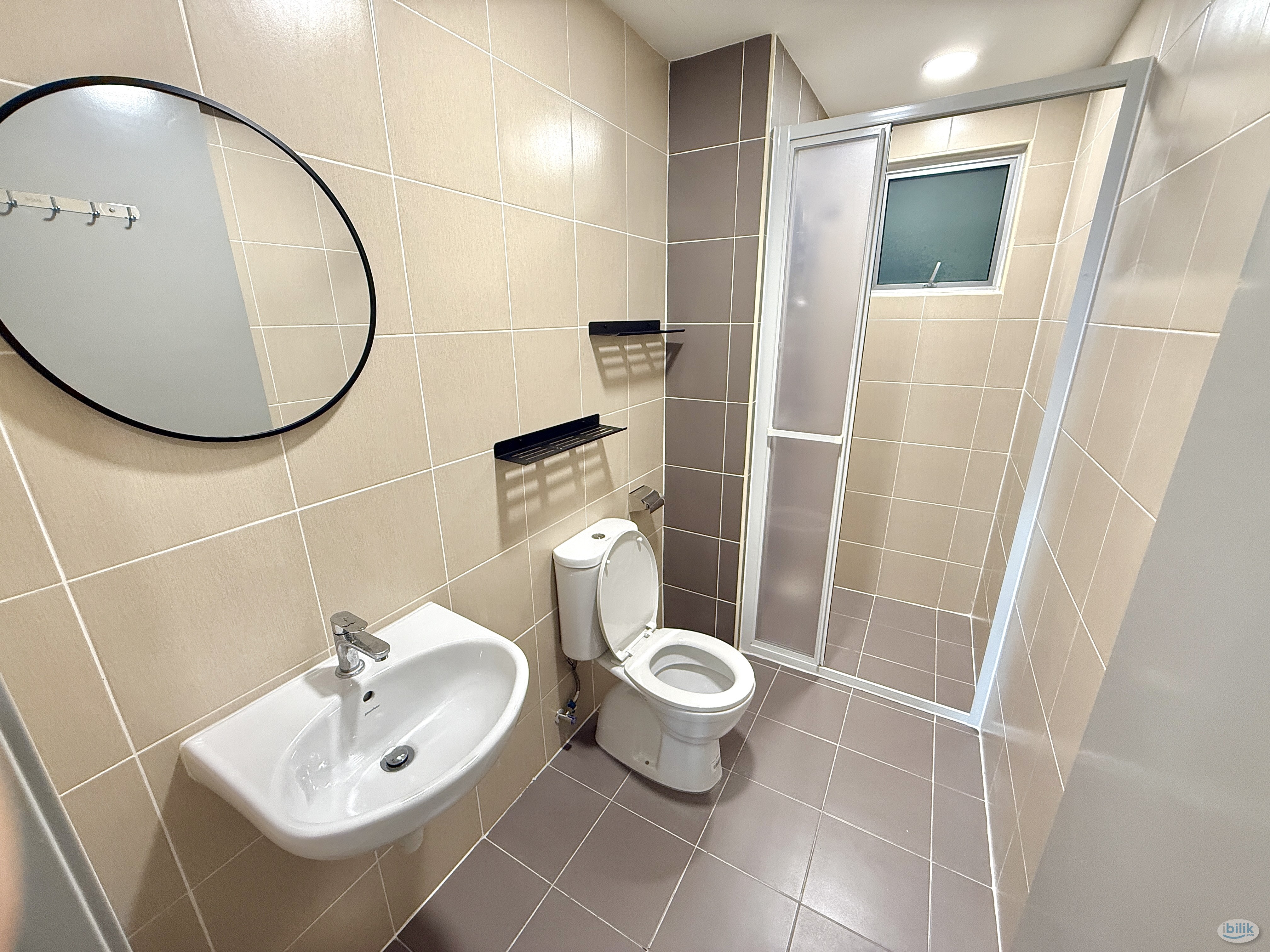 Middle Room at Razak City Residences, Sungai Besi - Image 5