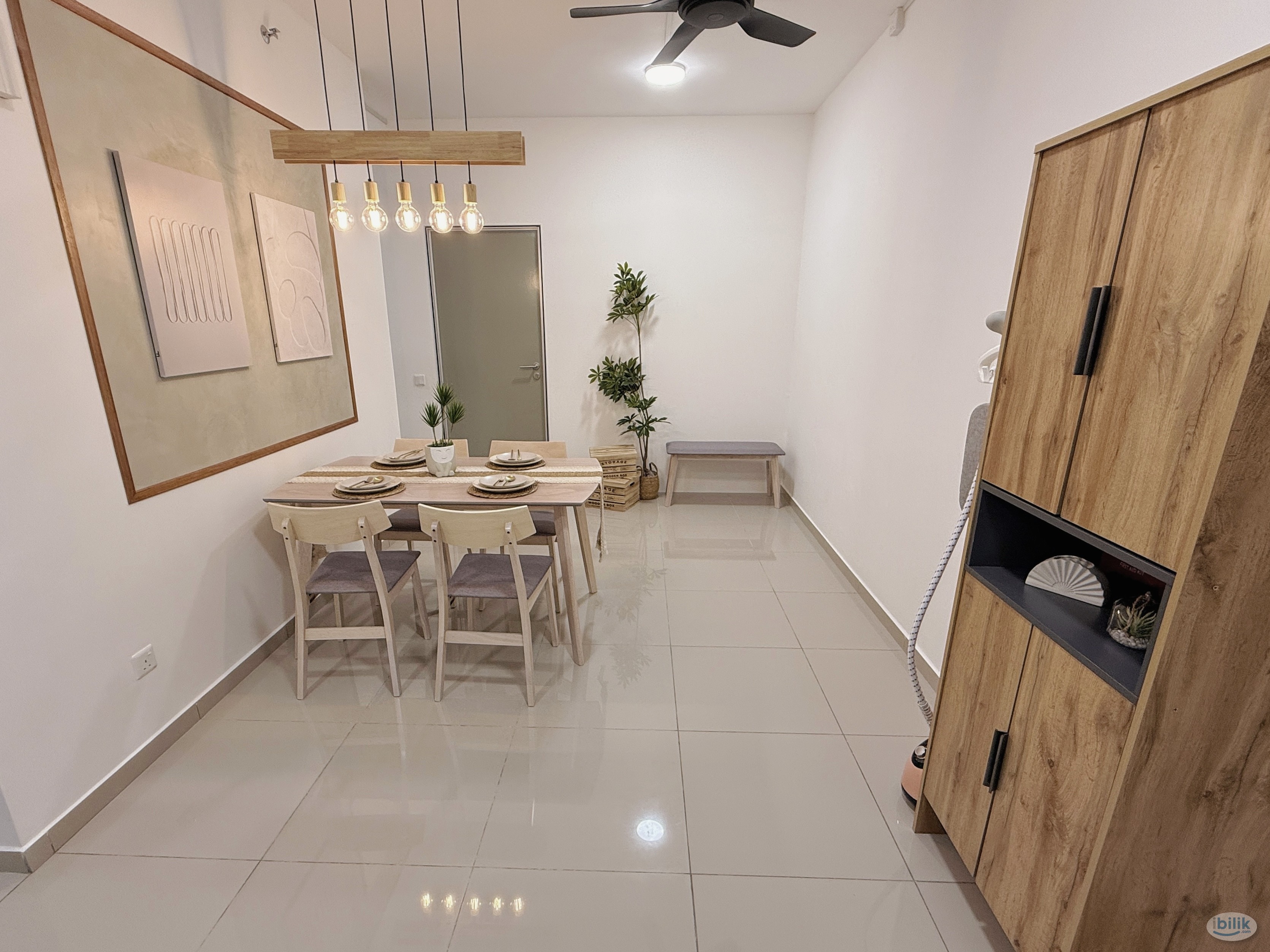 Middle Room at D'Vervain Residence, Damansara Perdana - Image 2
