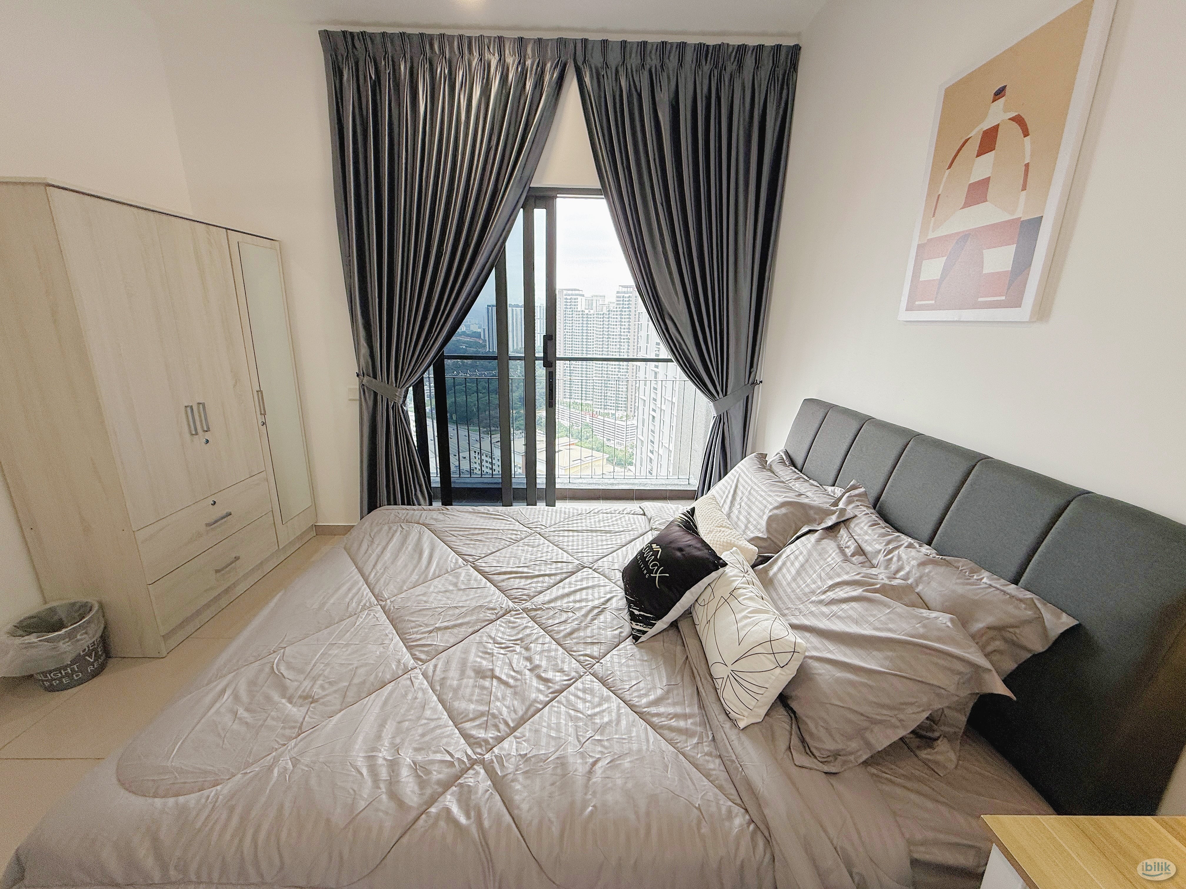 Middle Room at D'Quince Residence, Damansara Perdana - Image 3