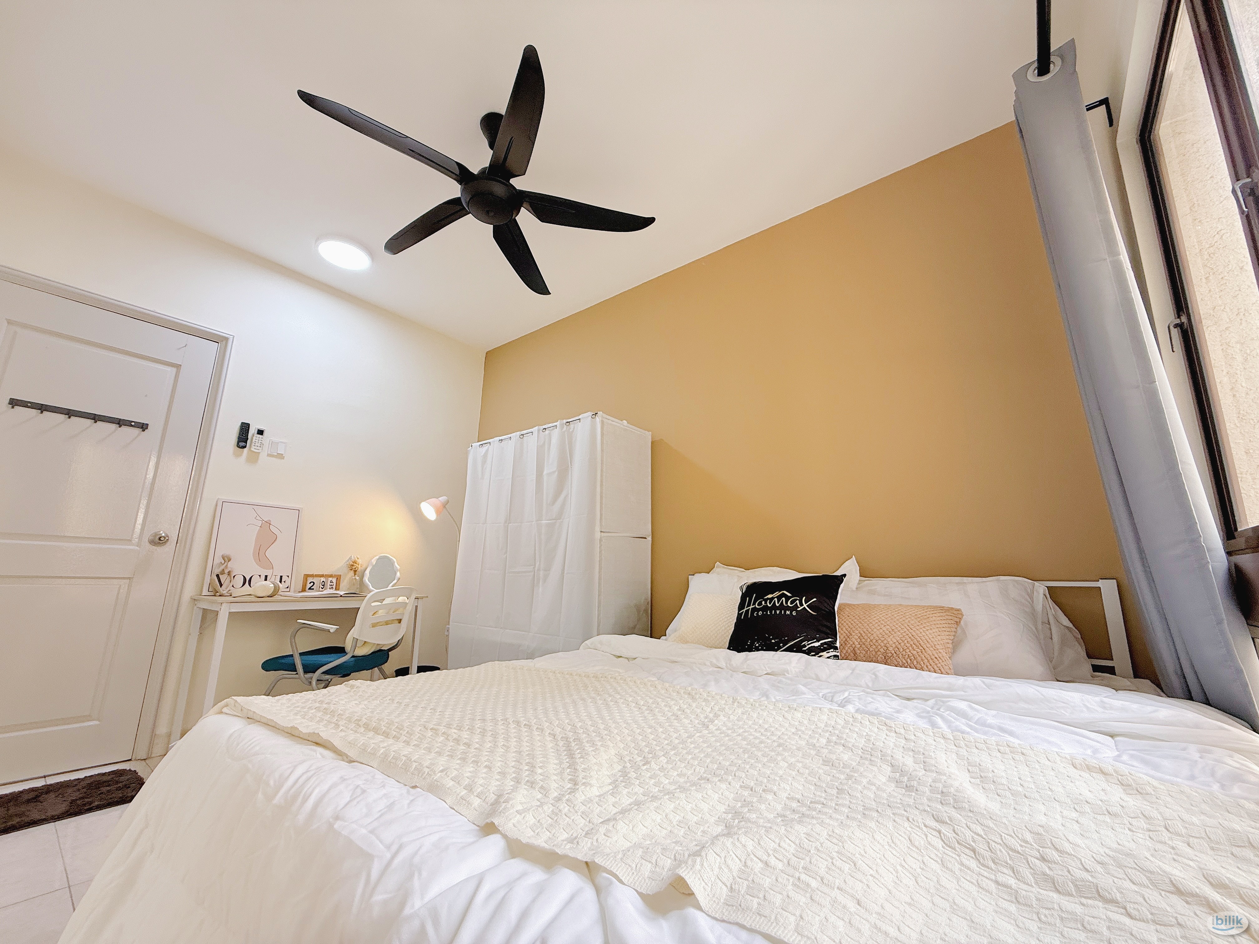 Middle Room at Palm Spring, Kota Damansara - Image 1