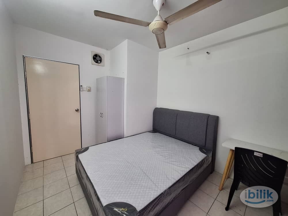 Middle Room at Palm Spring, Kota Damansara - Image 1