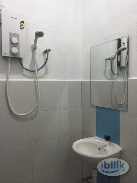 Single Room at Taman Serdang Raya, Seri Kembangan - Image 3