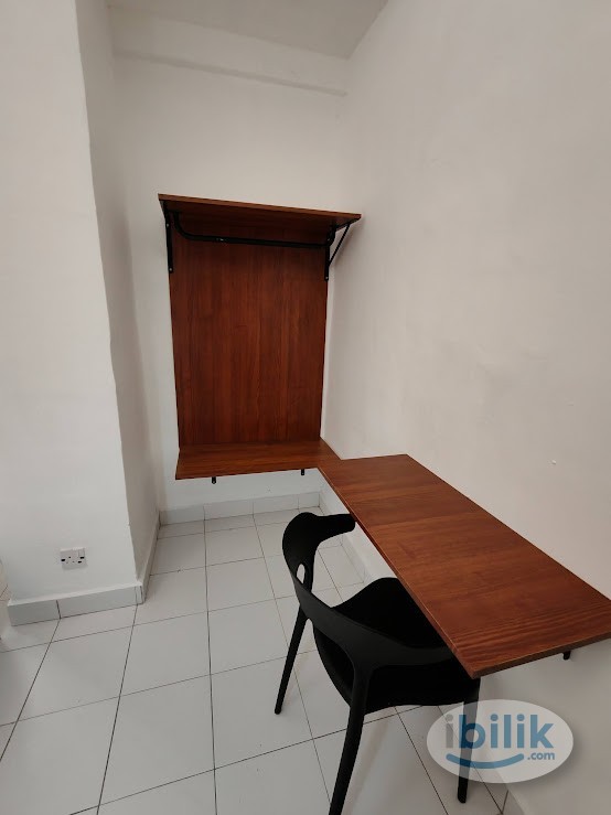 Middle Room at Bukit Jalil, Kuala Lumpur - Image 2