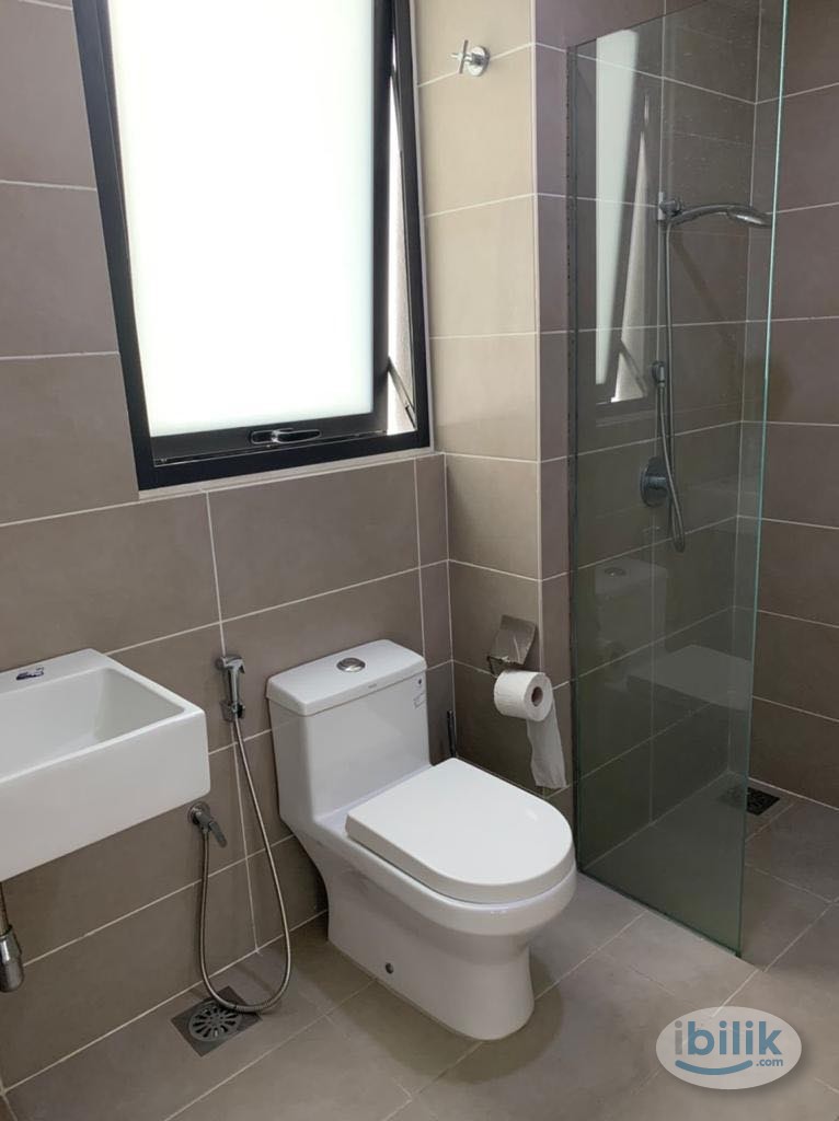 Master Room at D'Sara Sentral, Sungai Buloh ,Link MRT - Image 3