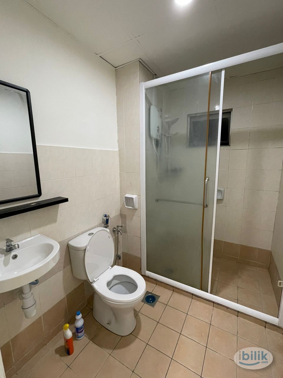 Female Unit - Master Room at Casa Subang free utility & cleaning - Image 2