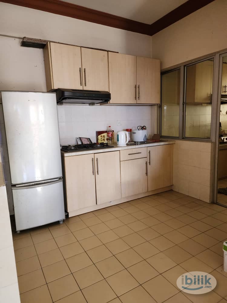 Single Room at Koi Tropika, Puchong - Image 2