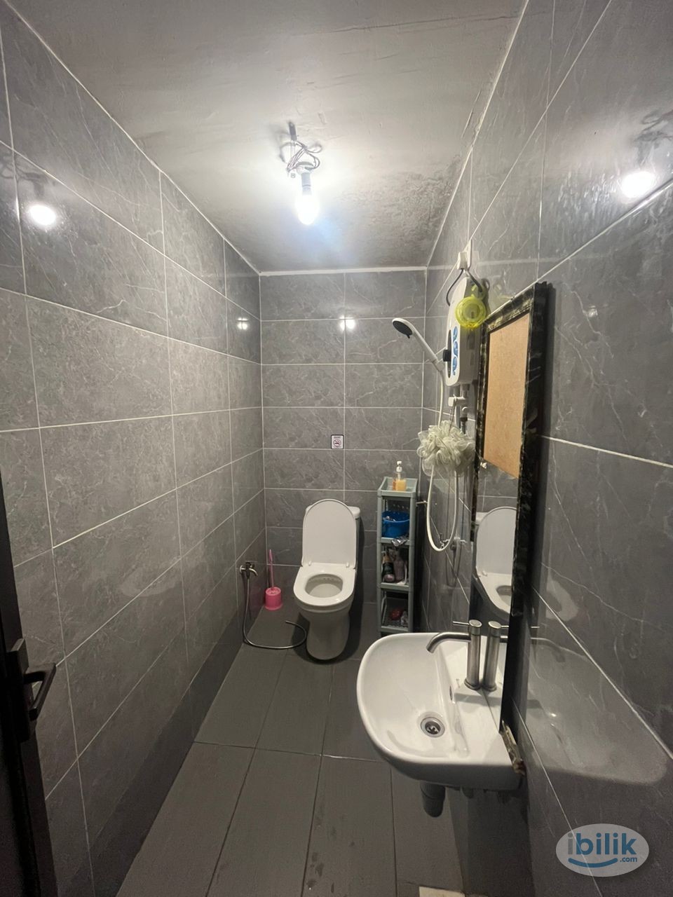 Fully Furnished Middle room at Jalan Logam Walking to Sunway Velocity - Image 5