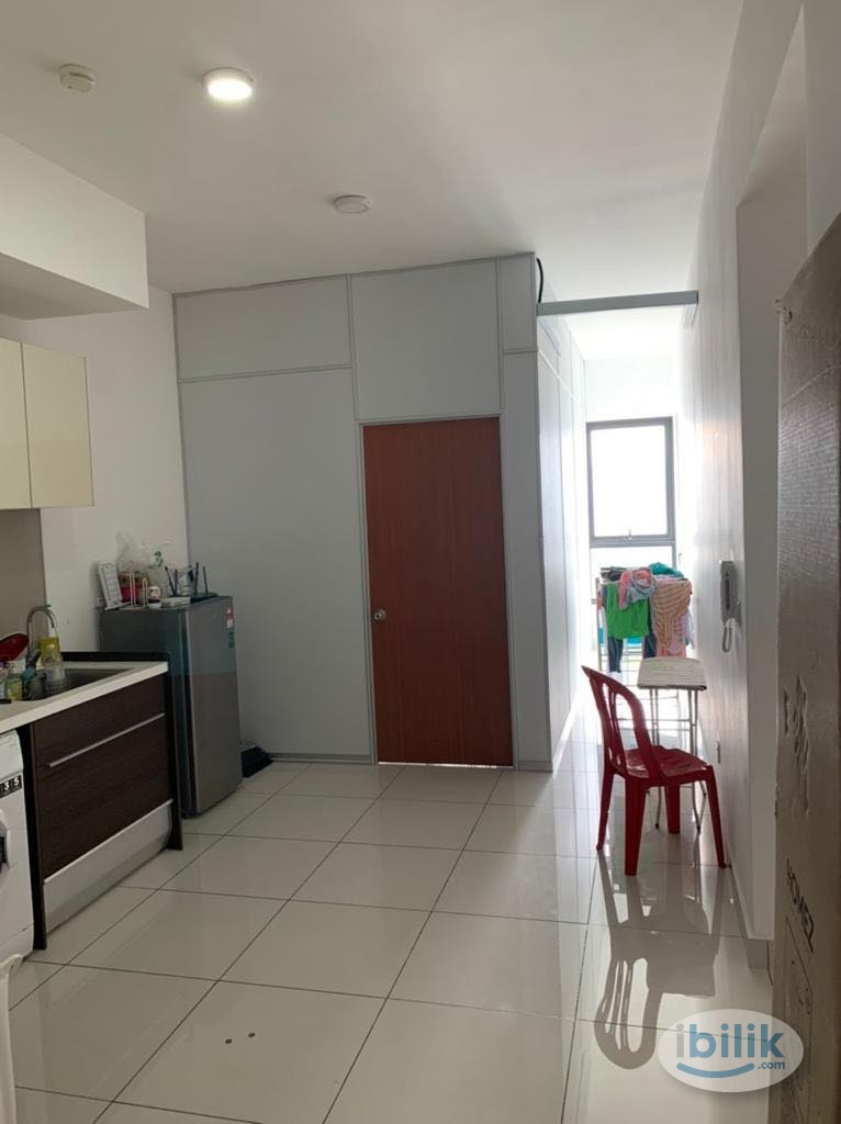 Master Room at D'Sara Sentral, Sungai Buloh walking distance to MRT station - Image 4