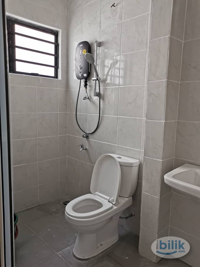 Female Unit-Single Room at Seri Kembangan, Selangor - Image 3