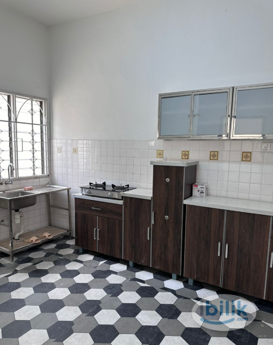 🔥 Hot Deal: LOW DEPOSIT + Aircond Room in SS21 ❄️🏡 - Image 1