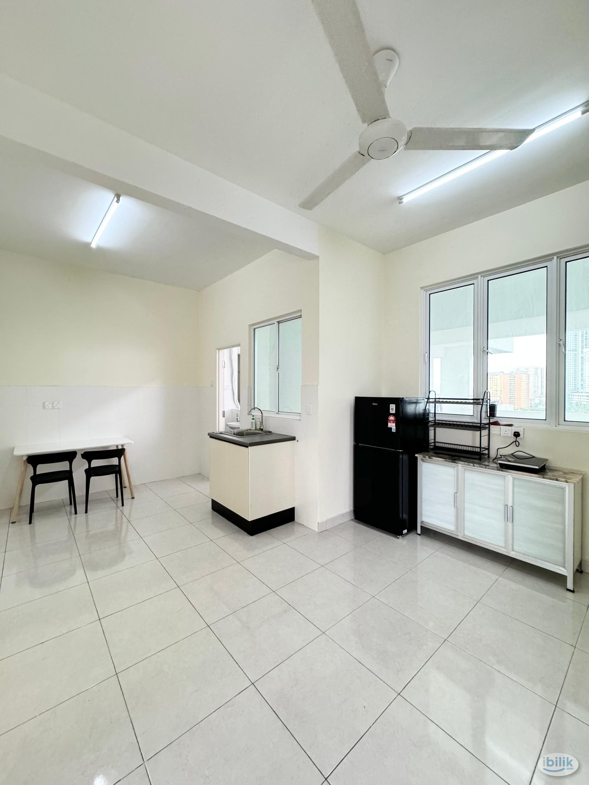 Master Room at Jelutong, Penang - Image 4