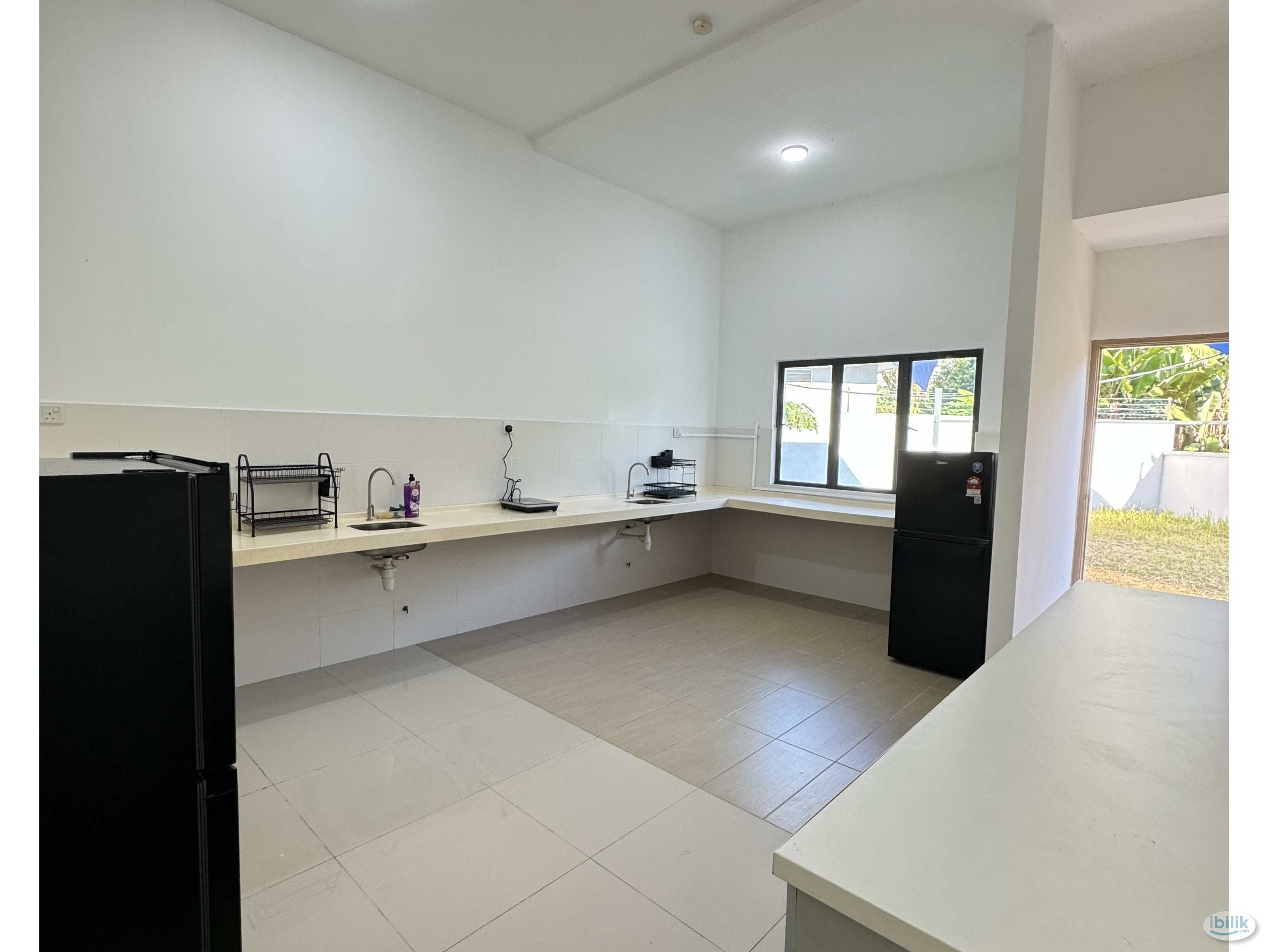 Single Room at Sungai Ara, Penang - Image 3
