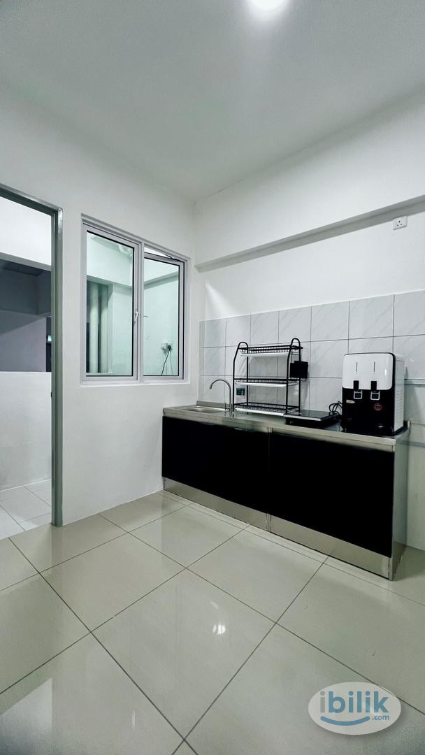 Middle Room at Bayan Lepas, Penang - Image 4