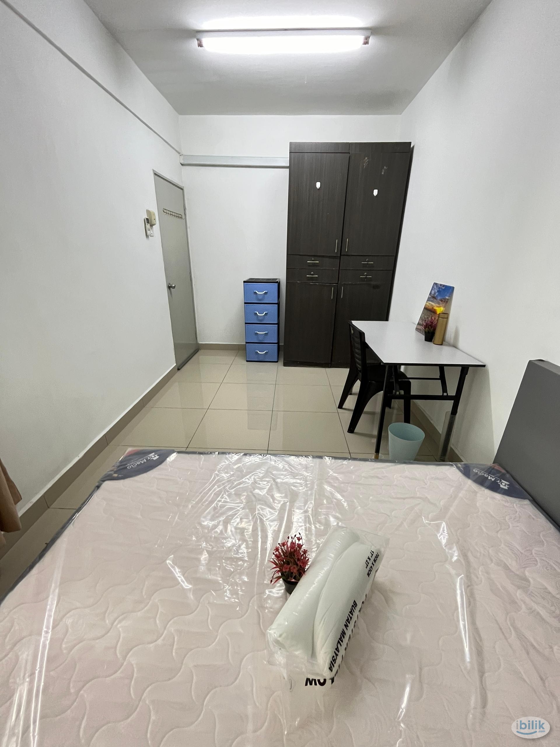 Male Unit Middle Room at Casa Residenza, Kota Damansara - Image 3
