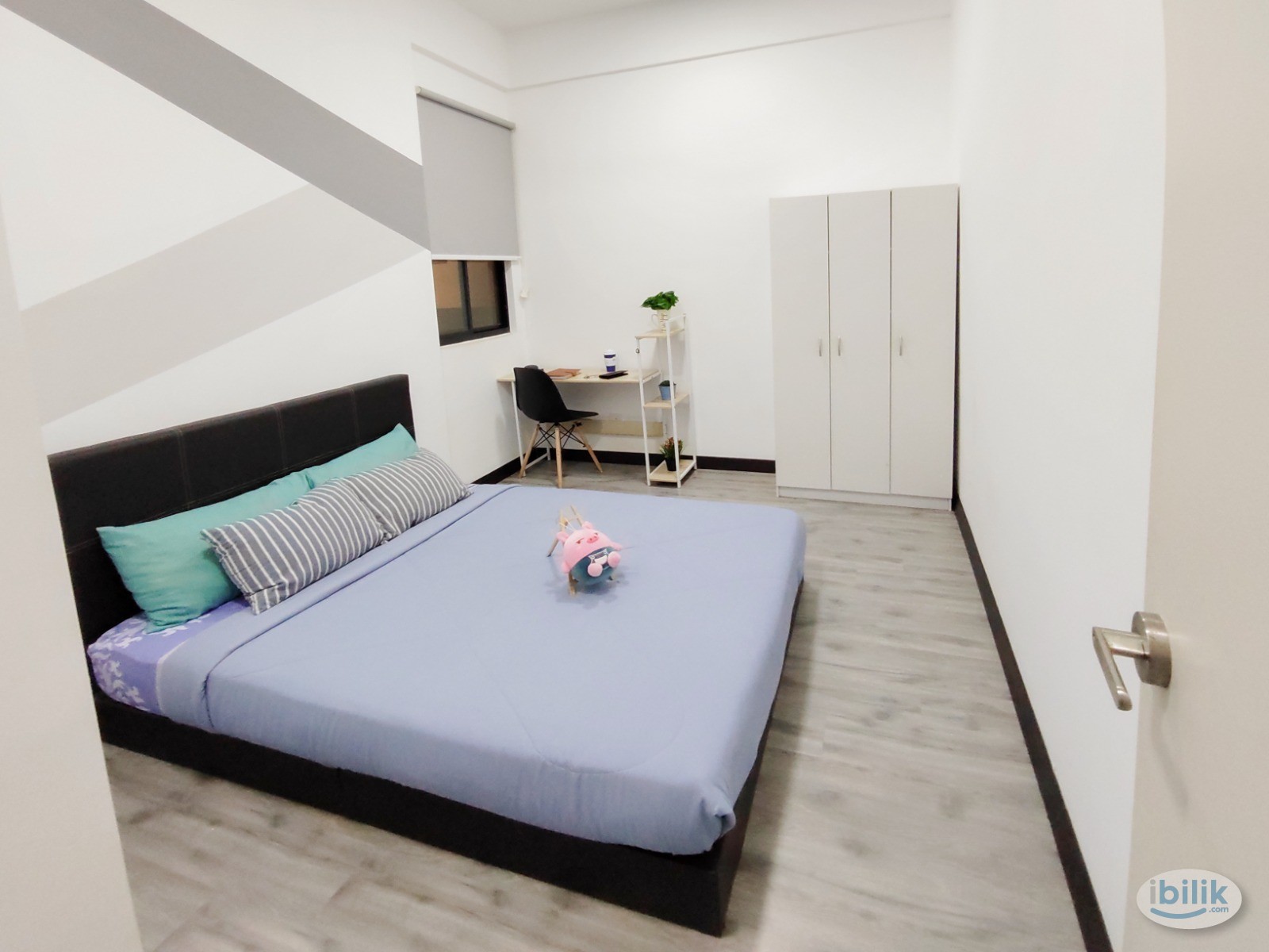 Middle Room @ D'Sands Residence, Old Klang Road, OKR, BH Petrol, walking distance to KTM Petaling, Midvalley, OUG, H - Image 1