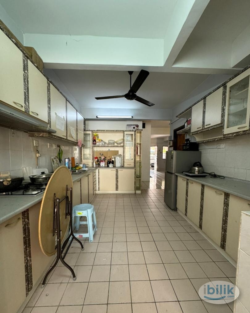 Year end sales Master room with washroom Bandar Utama❗️❗️ - Image 2