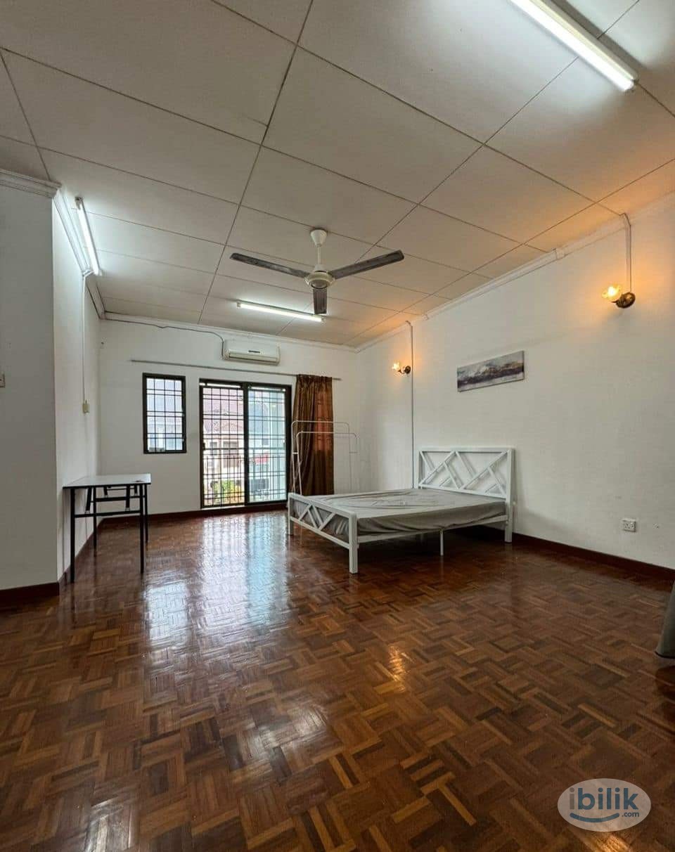 Year end sales Master room with washroom Bandar Utama❗️❗️ - Image 3