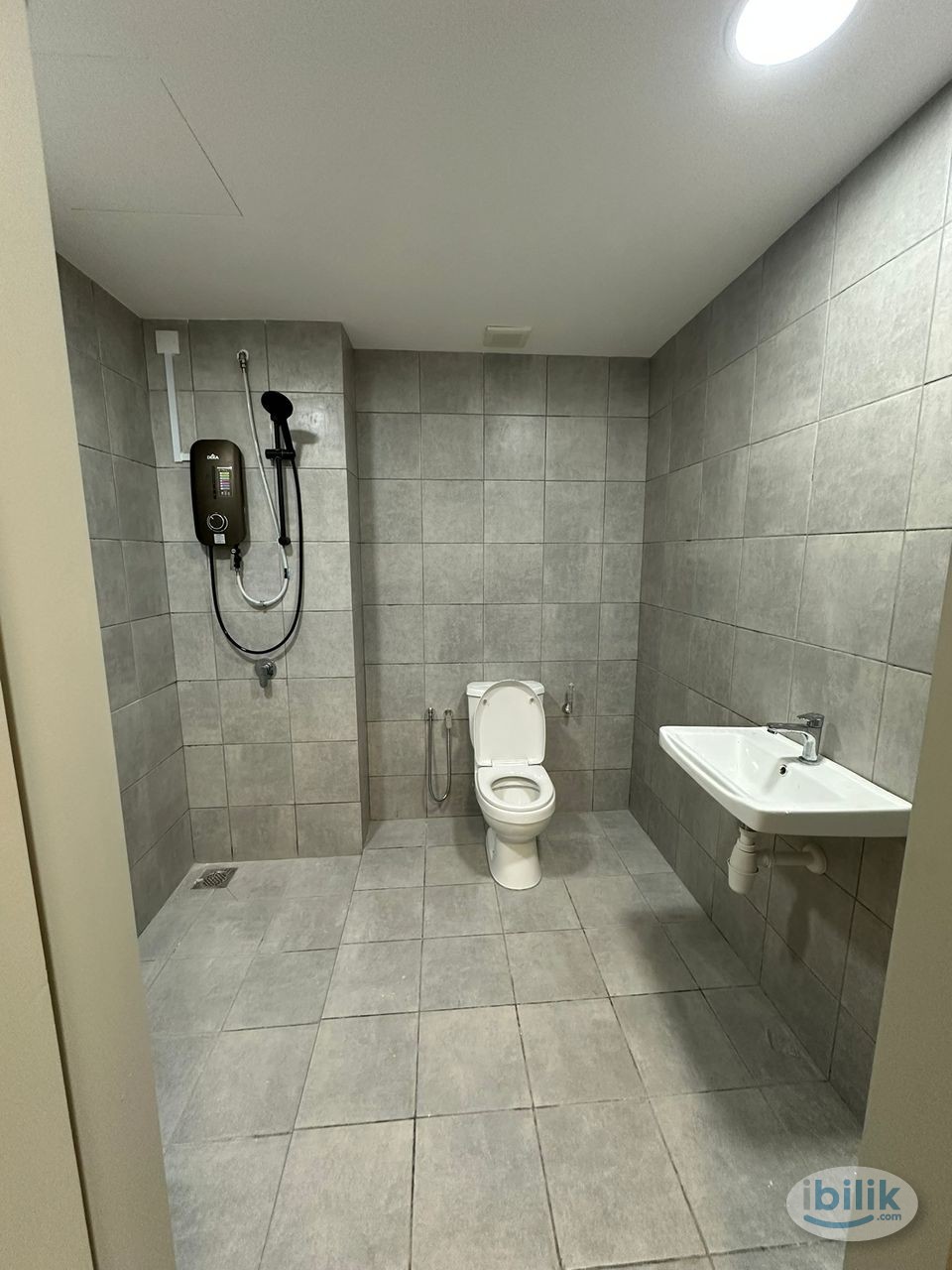 Master Room at One Equine, Seri Kembangan - Image 4