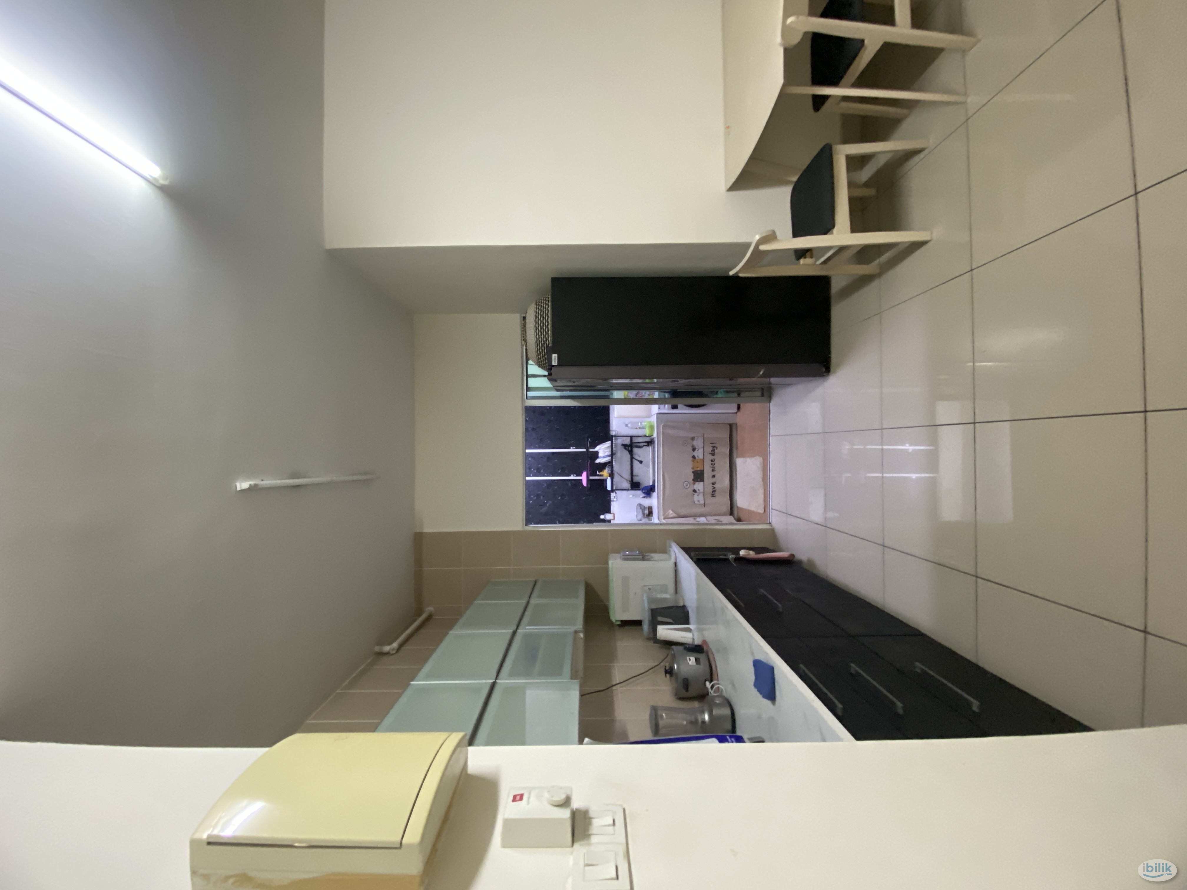 Middle Room at OUG Parklane, Old Klang Road - Image 2