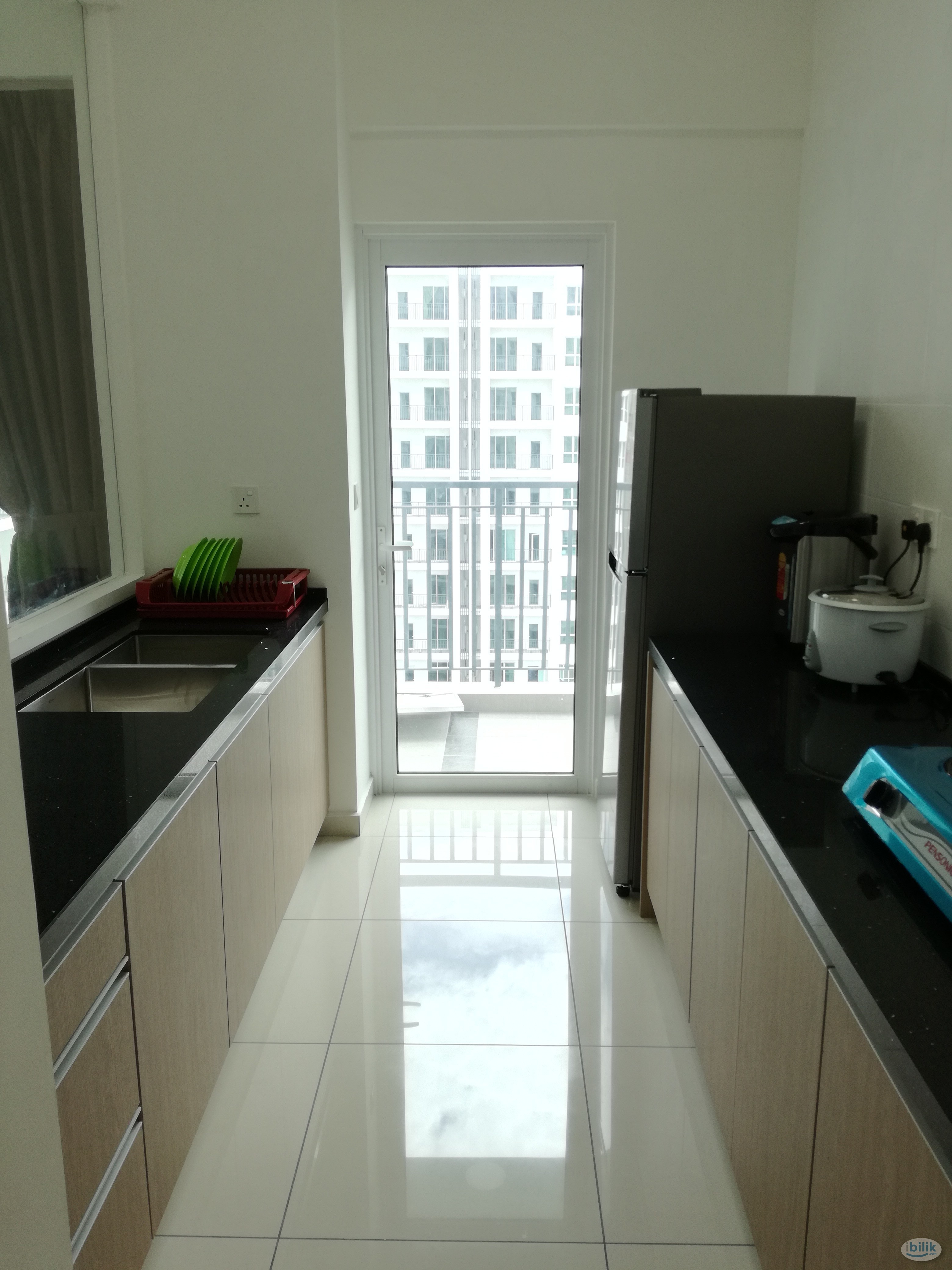Fully furnished swimming pool view master room, Relau Penang - Image 4