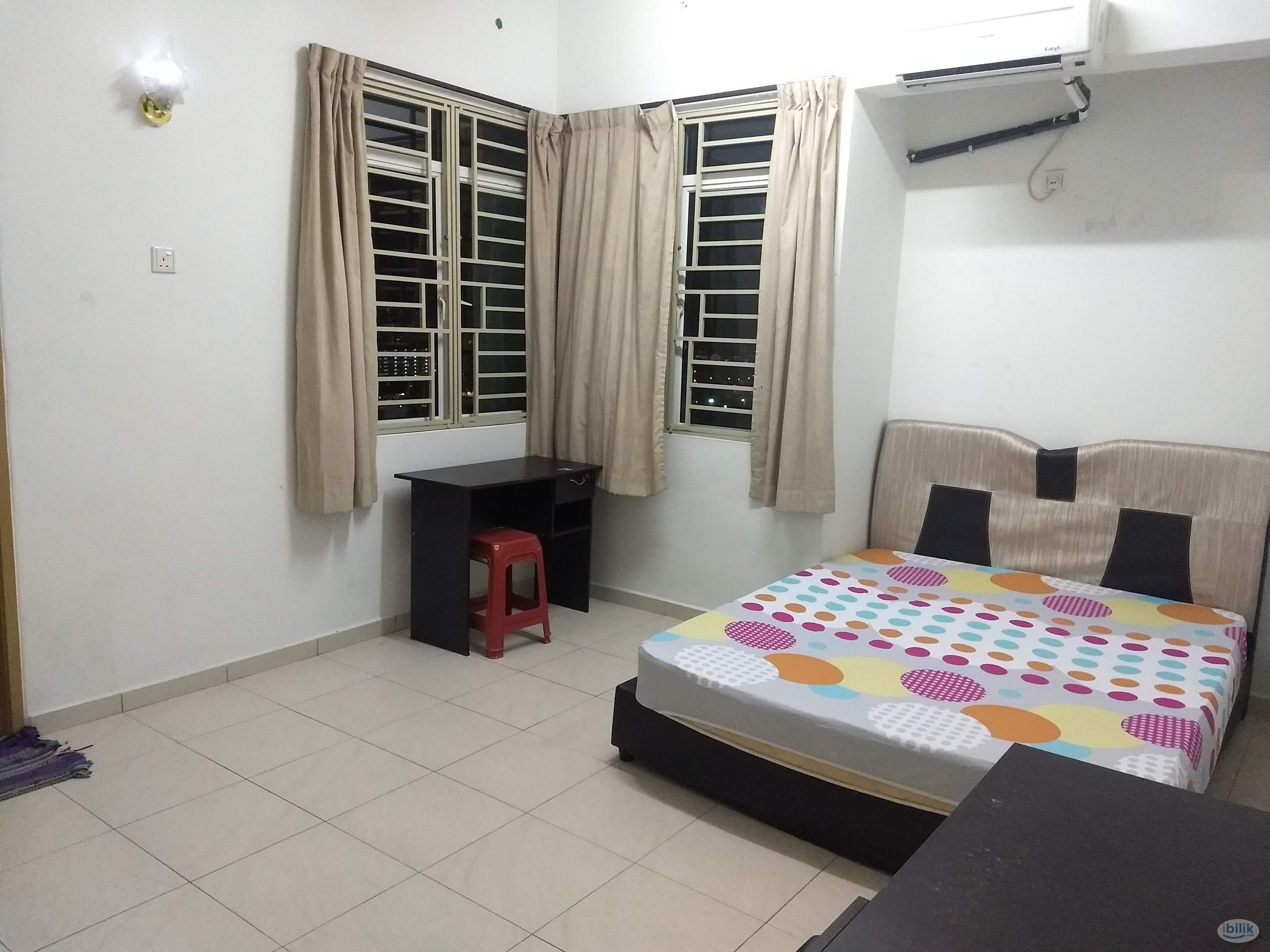 Desa Airmas Aircond Master room included utilities mix gender - Image 1