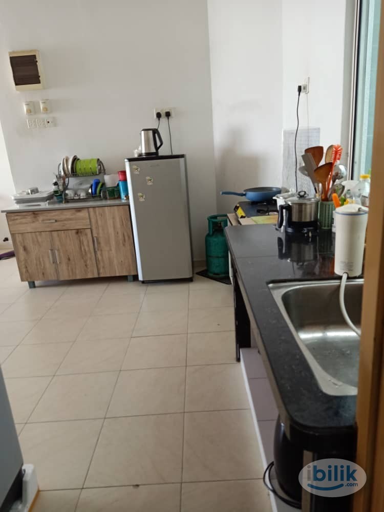 Desa Airmas Aircond Master room included utilities mix gender - Image 5