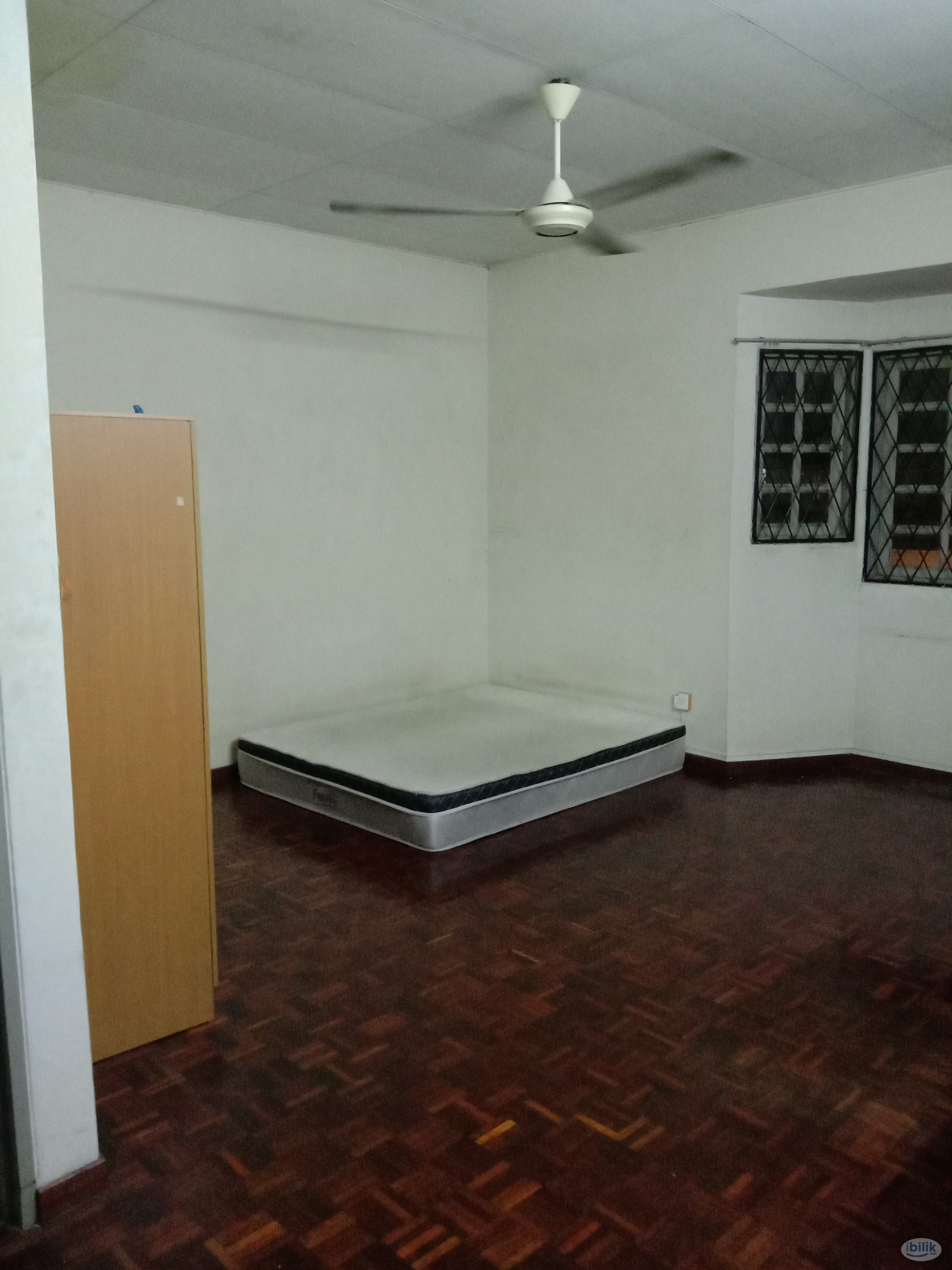 Master bedroom at Taman Inderawasih for rent - Image 1