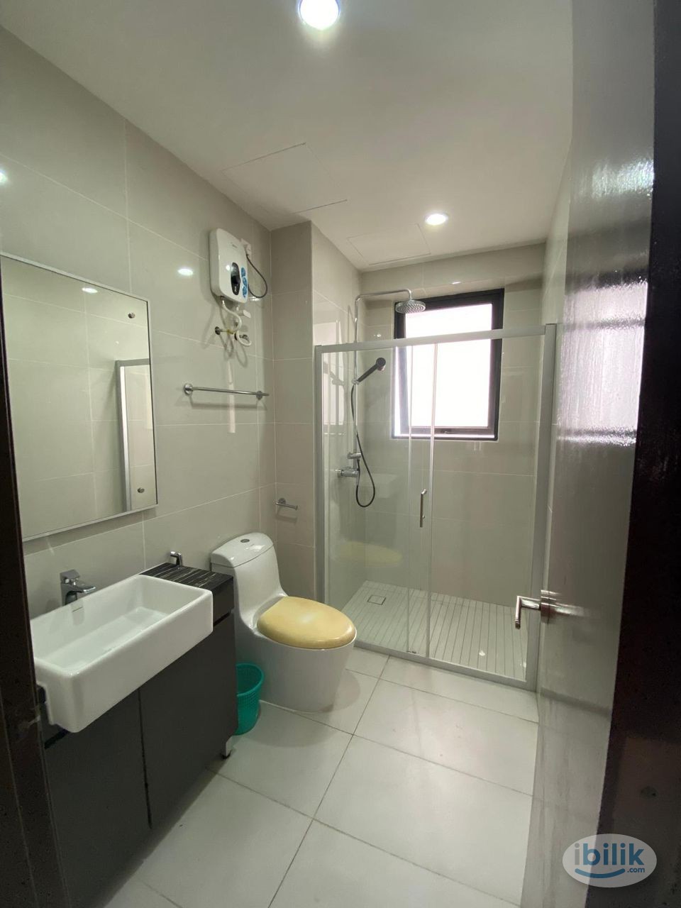 Master Room at Country Garden, Danga Bay - Image 4