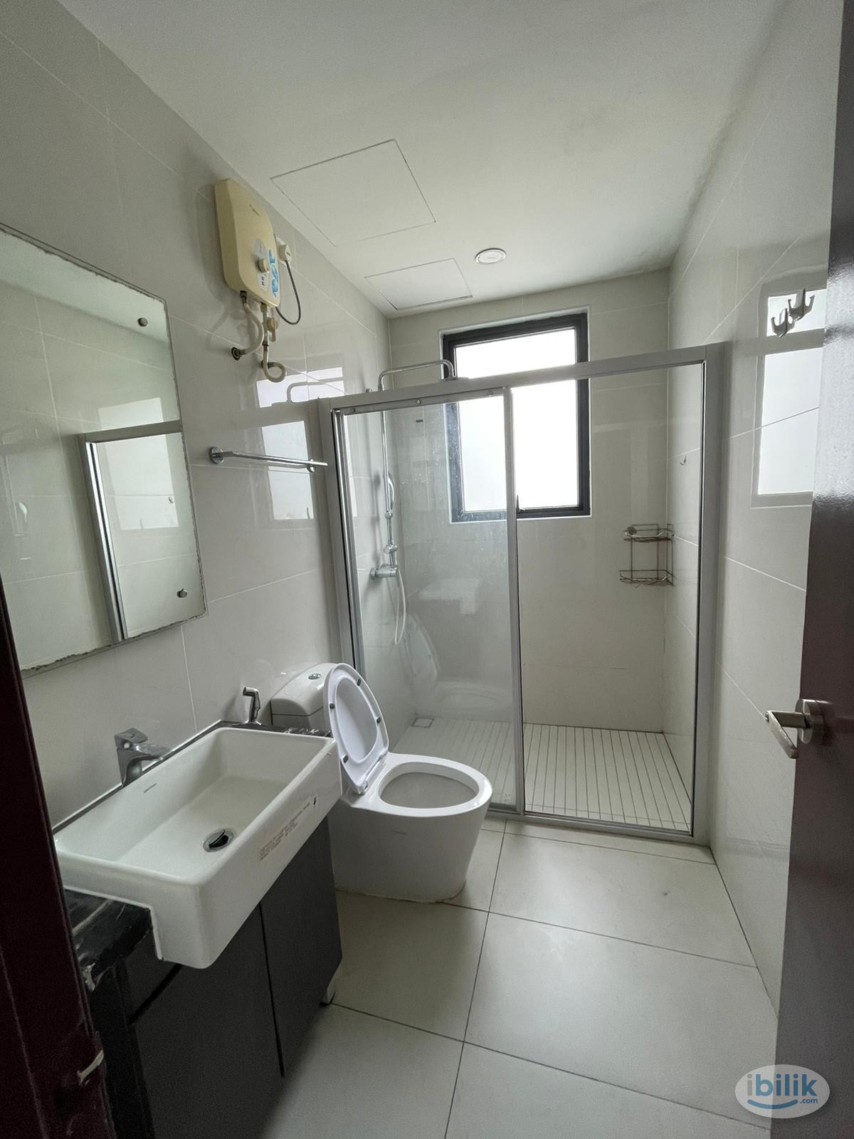Master Room at Country Garden, Danga Bay - Image 4