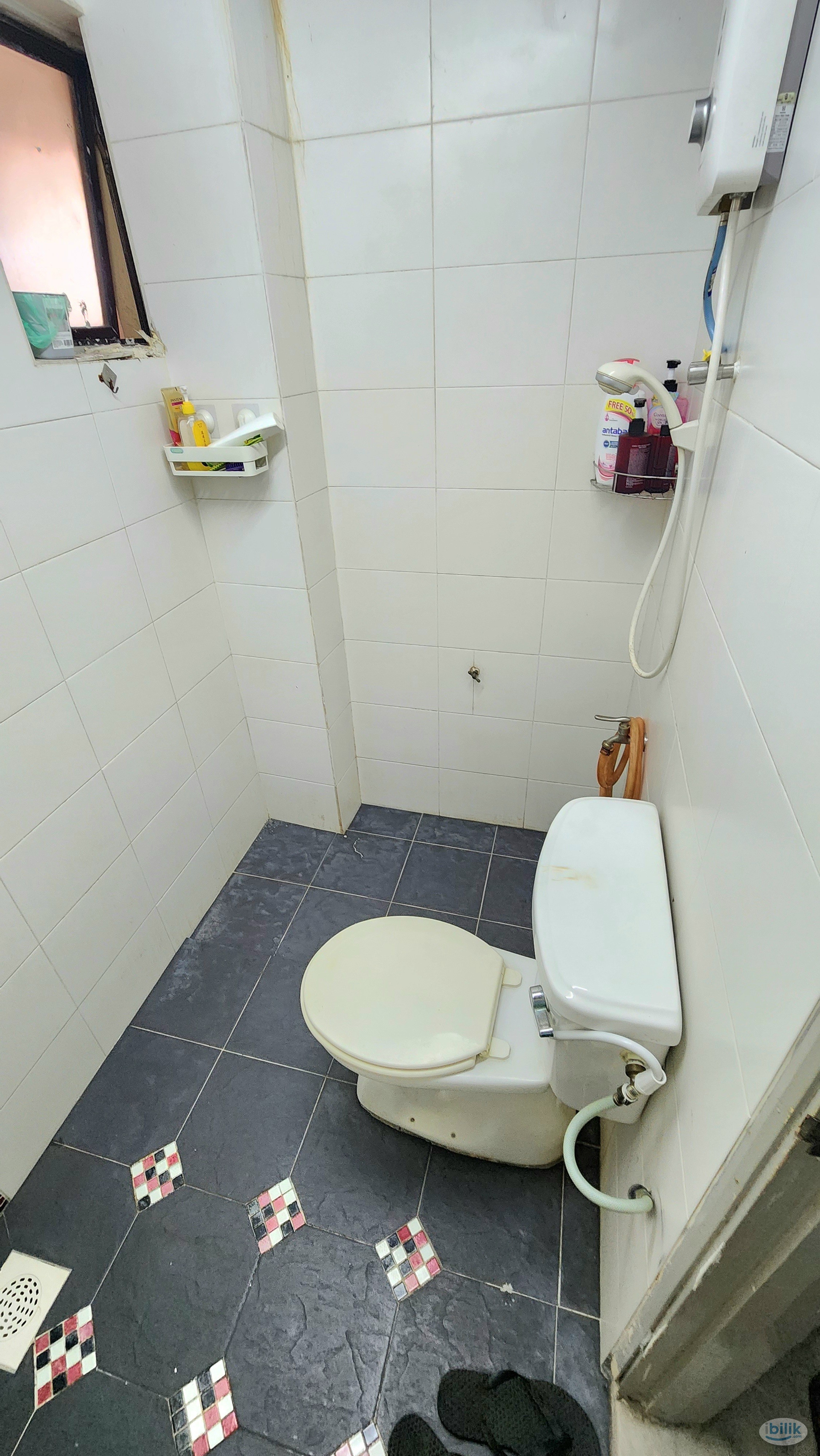 Sunway Indah Villa Condo , PJS 11/12- Single Room to Let (Available Now) - Image 5